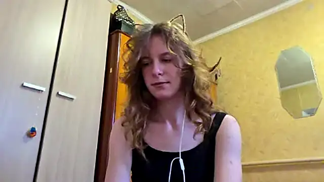 DonnaKuc online show from 04.13.26