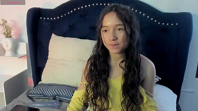 Honney Bunny18 online show from 04.09.26