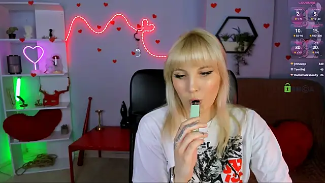 marta smith1 online show from 04.16.26