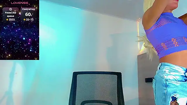 SinnthyaFoxxy online show from 04.10.26