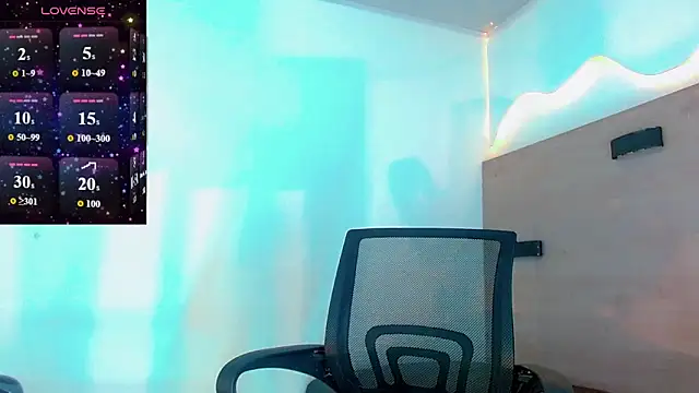 SinnthyaFoxxy online show from 04.11.26