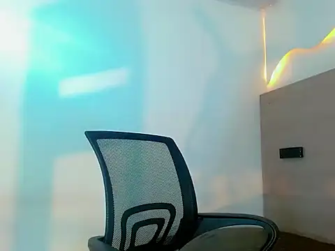 SinnthyaFoxxy online show from 04.16.26