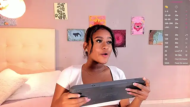 Melaniaa Roussee online show from 04.16.26