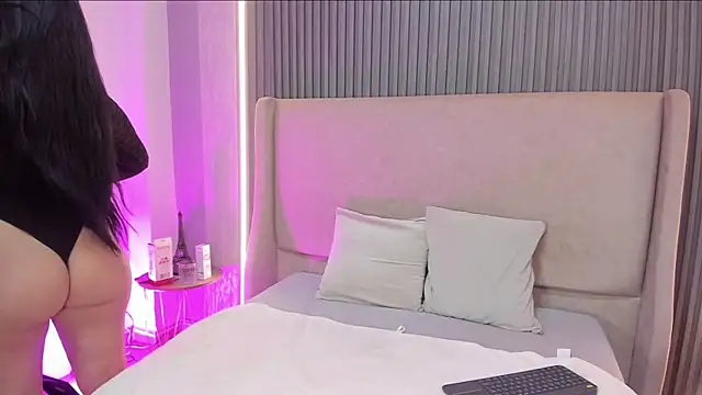 VeyraBlack online show from 04.10.26