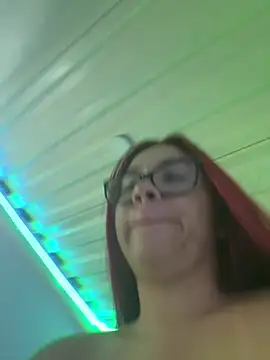 TiffanySton online show from 04.06.26