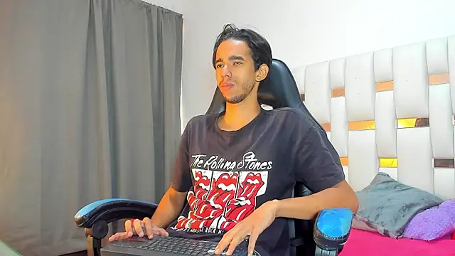 Alessandro Abruzzo online show from 04.10.26