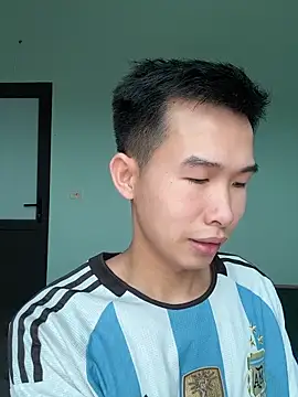 Snapshot of tuanhip chatting on 04.05.26 tuanhip online show from 04.05.26