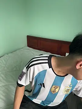 Snapshot of tuanhip chatting on 04.14.26 tuanhip online show from 04.14.26