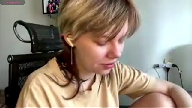 MadalynNosel online show from 04.12.26