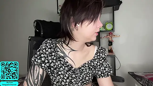 Snapshot of MadalynNosel chatting on 07.12.26 MadalynNosel online show from 07.12.26