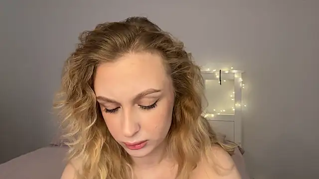 ReginaJoyy online show from 04.17.26