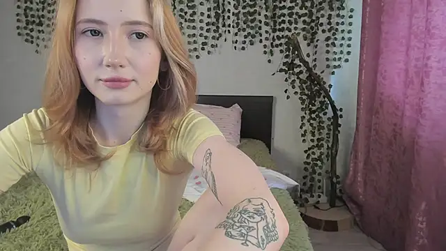 Leona Vixen online show from 04.18.26