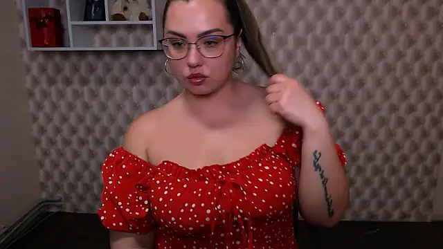 Snapshot of AminaSoul_ chatting on 04.10.26 AminaSoul online show from 04.10.26