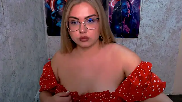 Snapshot of AminaSoul_ chatting on 04.13.26 AminaSoul online show from 04.13.26