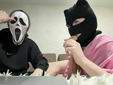 Snapshot of PamelaCouple_ chatting on 04.16.26 PamelaCouple online show from 04.16.26