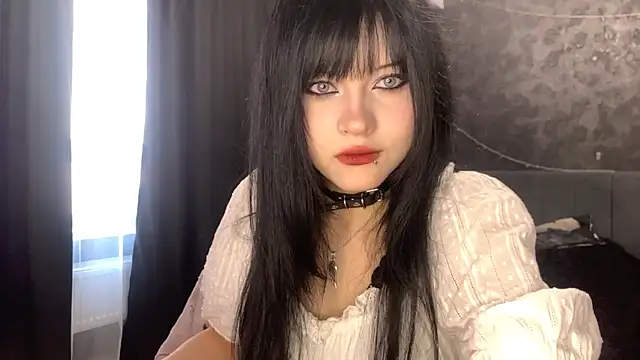 EmilyEmbears online show from 04.14.26