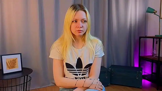 OliviaCaffery online show from 04.11.26