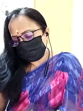 Snapshot of monisha_cam chatting on 04.09.26 monisha cam online show from 04.09.26