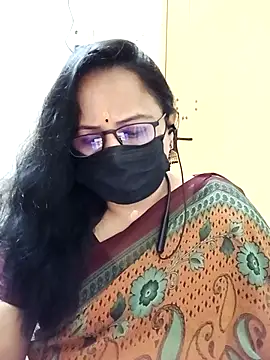 Snapshot of monisha_cam chatting on 04.14.26 monisha cam online show from 04.14.26