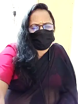 Snapshot of monisha_cam chatting on 04.15.26 monisha cam online show from 04.15.26