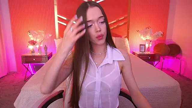 LunarDolly online show from 04.11.26