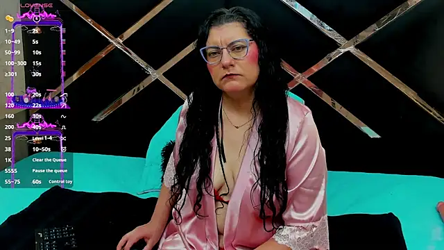 Snapshot of Lila_Horney chatting on 04.13.26 Lila Horney online show from 04.13.26