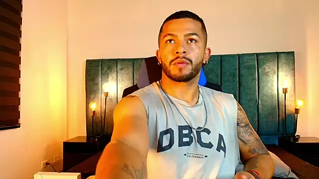 Enzo Vitale  online show from 04.14.26