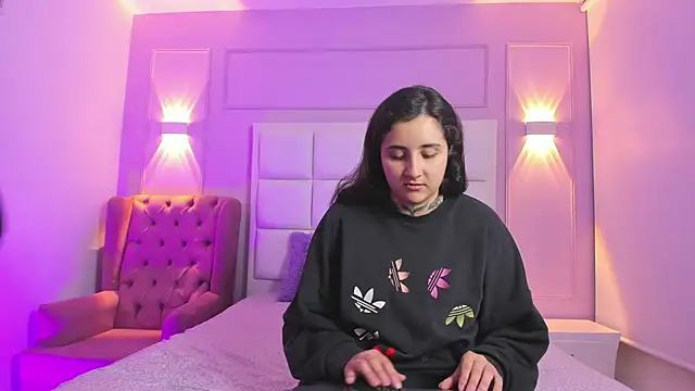 Elisa n Emma online show from 04.14.26