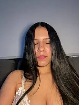 IsabelaRivers online show from 04.12.26