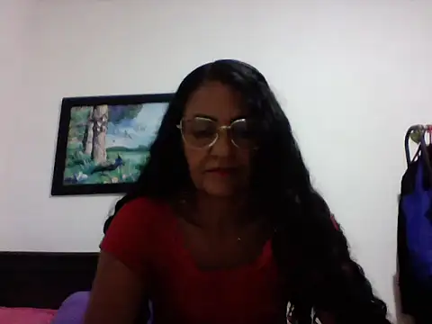 Snapshot of FenixPretty chatting on 04.29.26 FenixPretty online show from 04.29.26