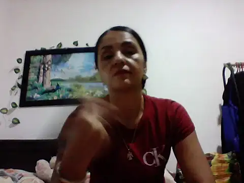Snapshot of FenixPretty chatting on 05.19.26 FenixPretty online show from 05.19.26