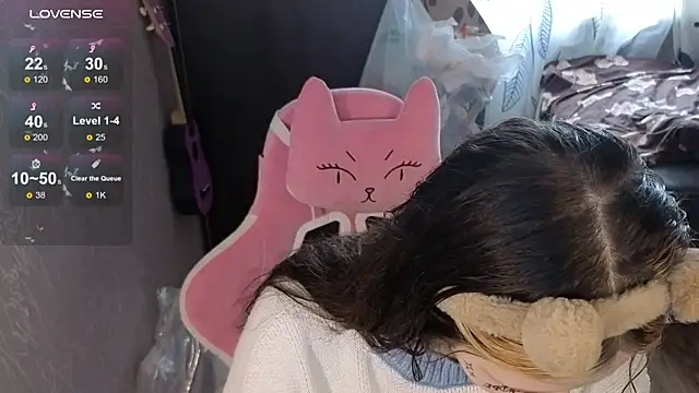 Liaa Lii online show from 04.14.26