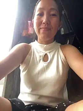Huonglyna online show from 07.27.26