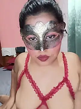 Maskedcurves online show from 06.30.26