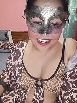 Maskedcurves online show from 07.25.26