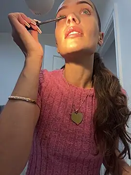 AliciaDx online show from 04.14.26