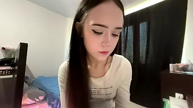 Adeline star online show from 04.17.26