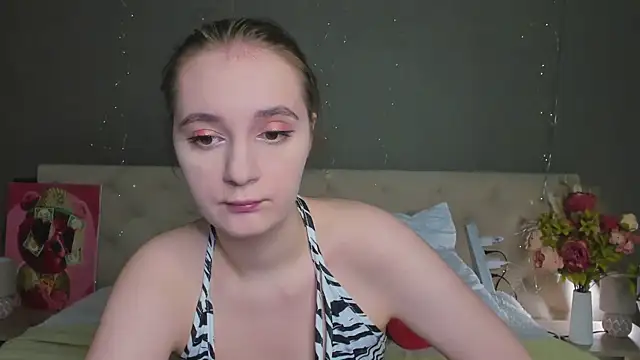 Snapshot of Amy-Desiree chatting on 07.16.26 Amy-Desiree online show from 07.16.26