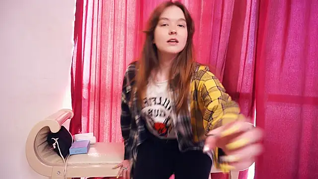 ElbaMarvier online show from 04.15.26