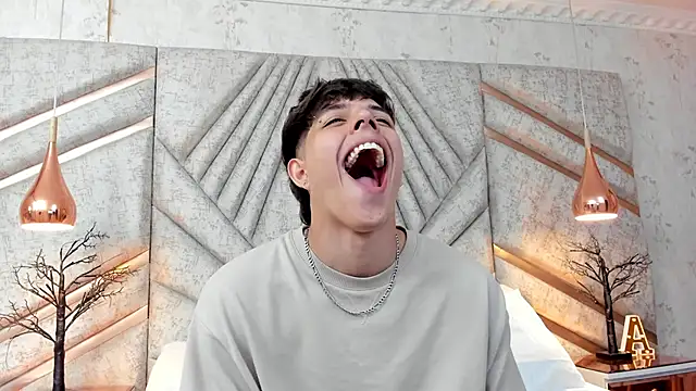 DamiaanXx online show from 04.13.26