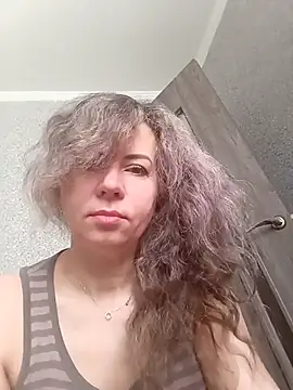 TaynaSecret online show from 04.03.26