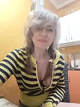 TaynaSecret online show from 04.05.26