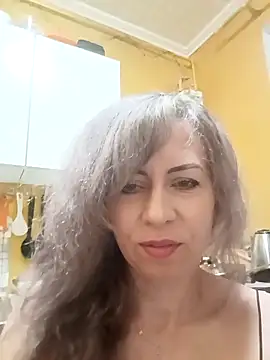 TaynaSecret online show from 04.17.26