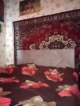 AuroKaria online show from 04.14.26