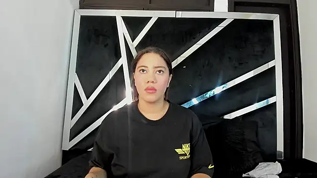 Daphne cuteht online show from 04.09.26