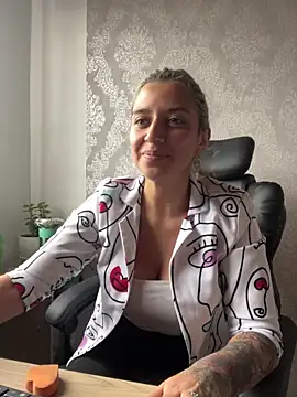 Isabella varella- online show from 06.18.26