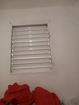 La ReynaZendeya online show from 04.21.26