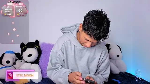 ETTE MOON online show from 04.18.26