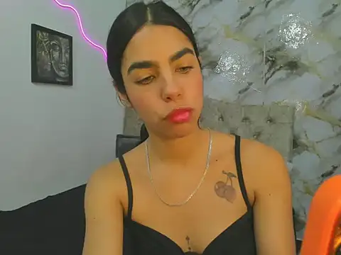 Snapshot of Kim_strawberry chatting on 04.15.26 Kim strawberry online show from 04.15.26