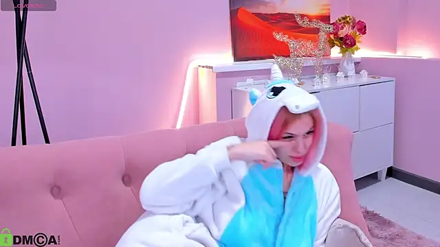 Hannah Mc kay online show from 04.15.26